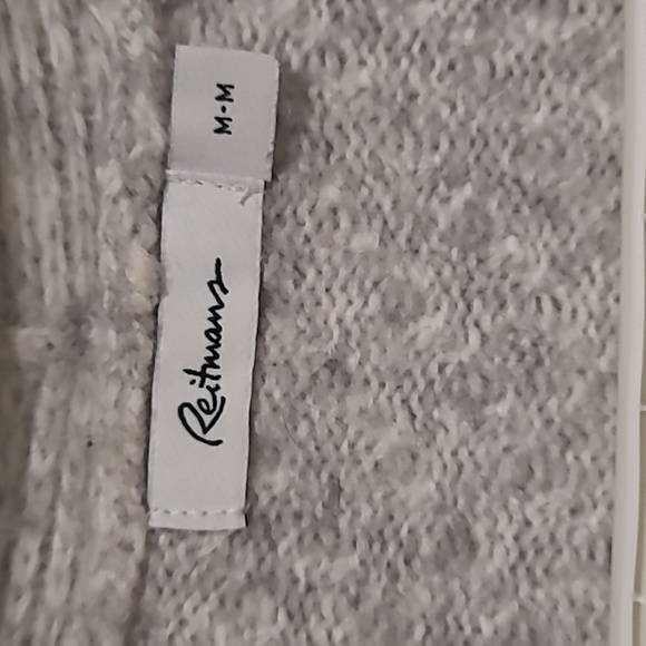 Sweater - Picture 2 of 4